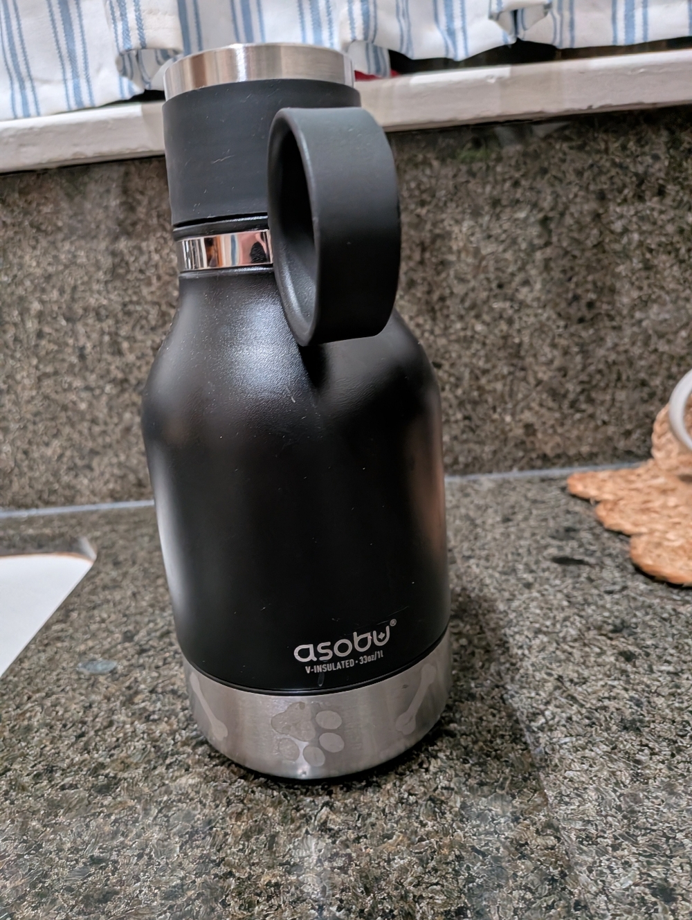 Black Insulated Stainless Steel Growler - 64oz